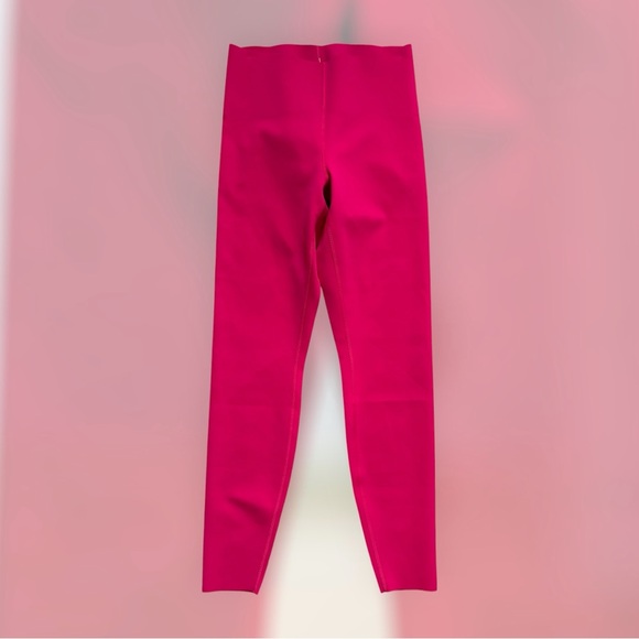 NWT. Lululemon Glow Up Super-High-Rise
Tight 25"
Passionate - Picture 6 of 8